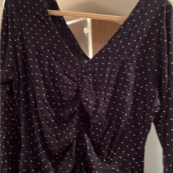 Venus Front Ruched Blouse - Picture 2 of 5